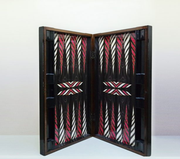 BT920 – Lüks Tavla Takımı